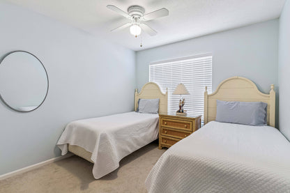 1 BLOCK FROM BEACH AND King & Prince!*St. Simons, GA