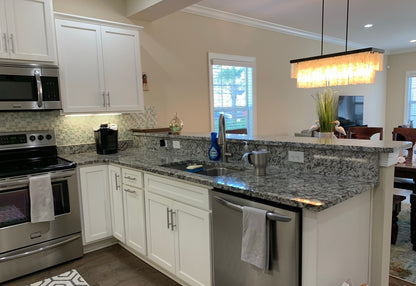 1301 Mariners - Large 4/3.5 End Unit with 2 Car Garage and Lake View*St. Simons, GA