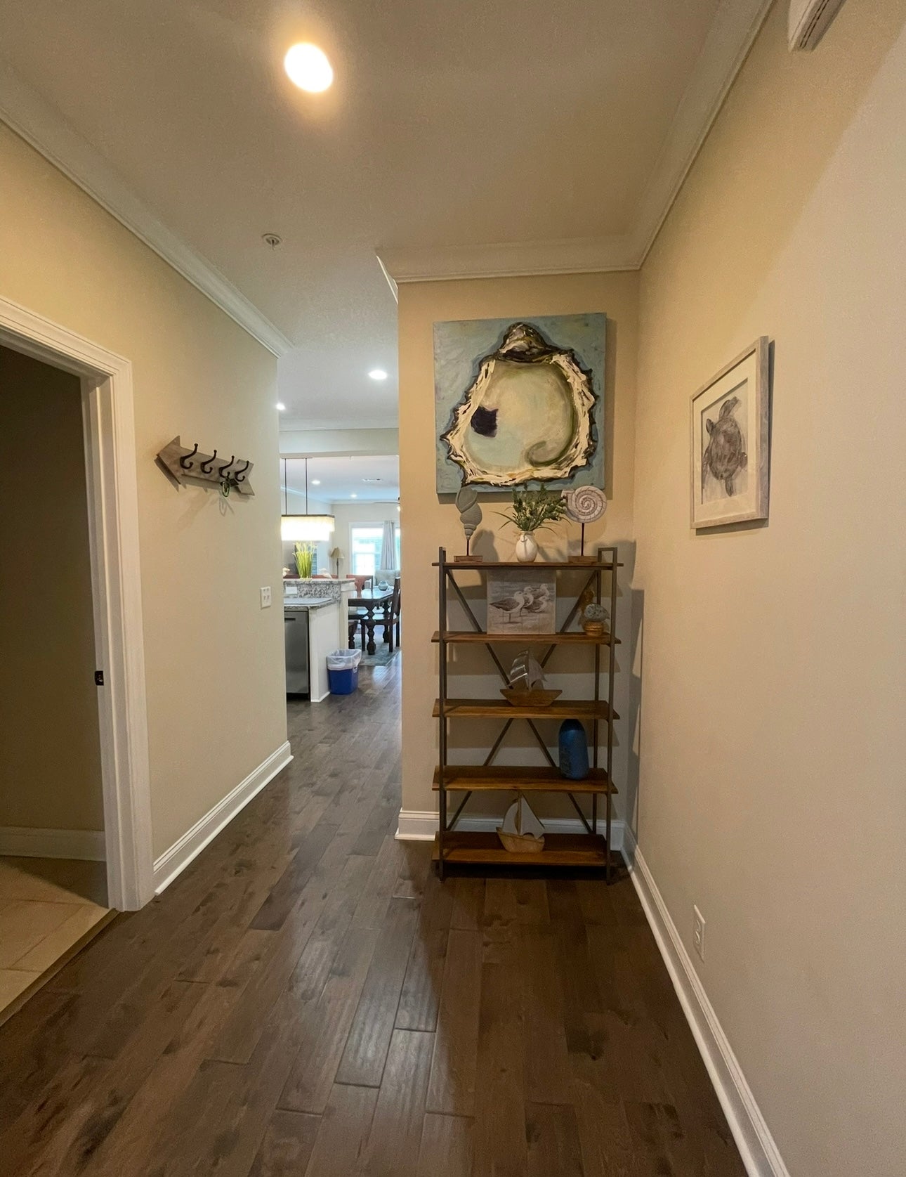 1301 Mariners - Large 4/3.5 End Unit with 2 Car Garage and Lake View*St. Simons, GA