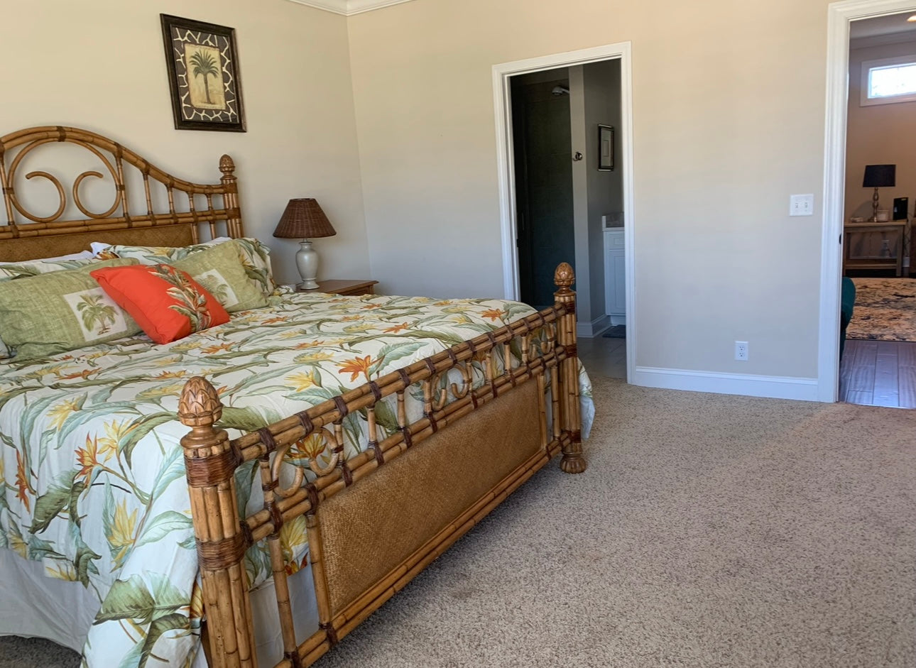 1301 Mariners - Large 4/3.5 End Unit with 2 Car Garage and Lake View*St. Simons, GA