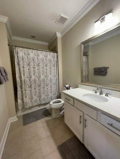 1301 Mariners - Large 4/3.5 End Unit with 2 Car Garage and Lake View*St. Simons, GA