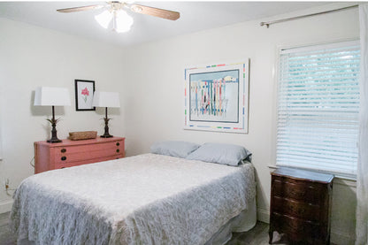 Pet-friendly, Mid-island ranch, in great neighborhood*St. Simons, GA