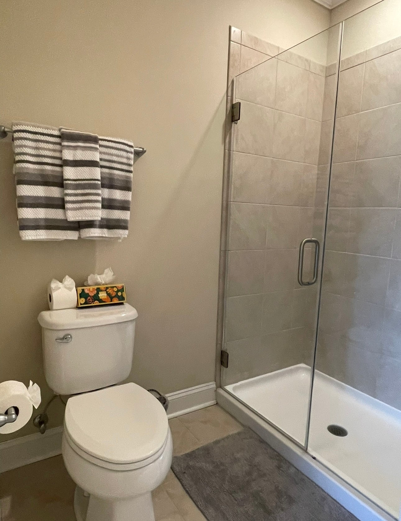 1301 Mariners - Large 4/3.5 End Unit with 2 Car Garage and Lake View*St. Simons, GA