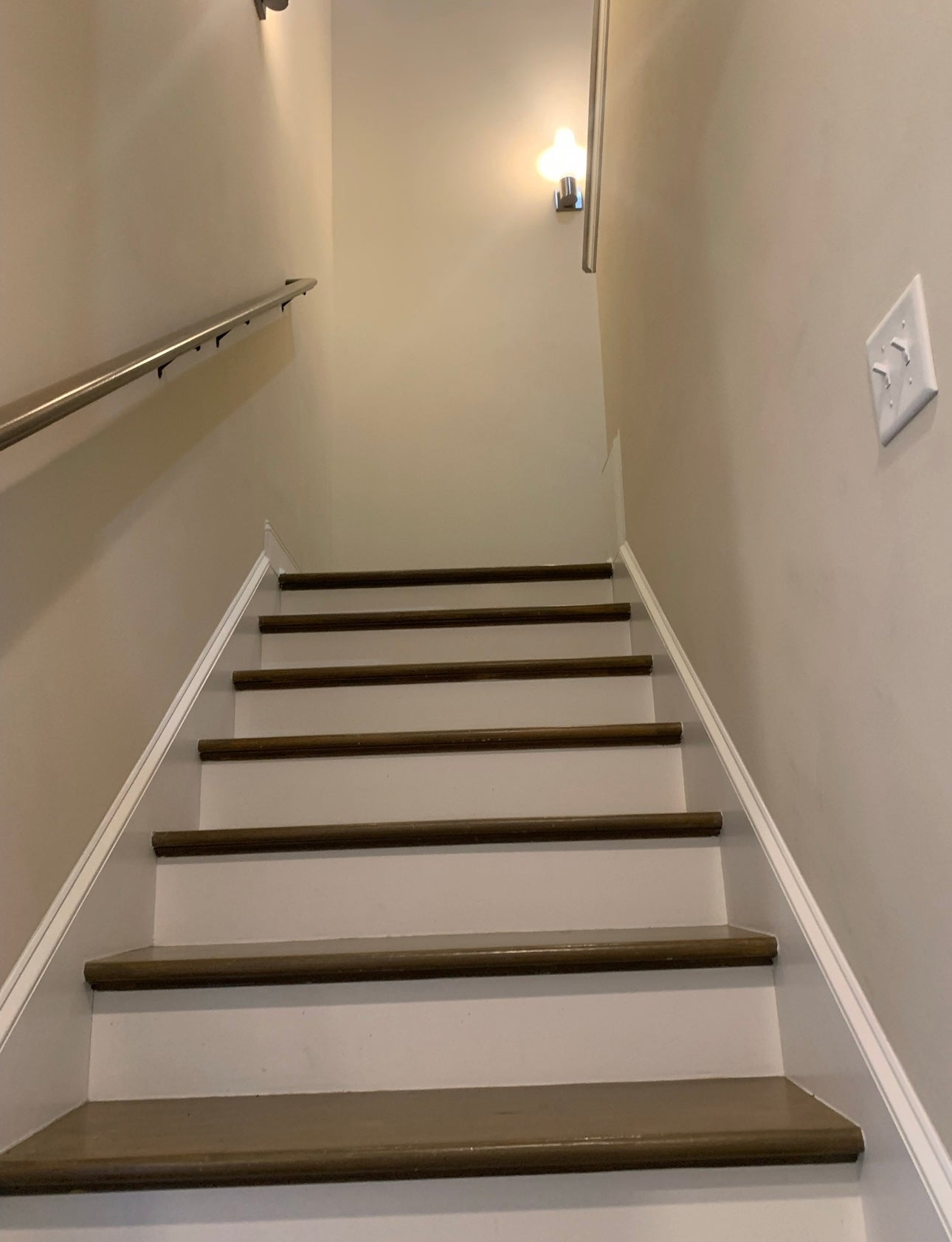 1301 Mariners - Large 4/3.5 End Unit with 2 Car Garage and Lake View*St. Simons, GA