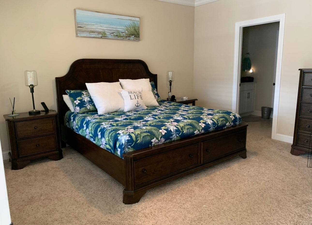 1301 Mariners - Large 4/3.5 End Unit with 2 Car Garage and Lake View*St. Simons, GA