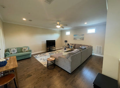 1301 Mariners - Large 4/3.5 End Unit with 2 Car Garage and Lake View*St. Simons, GA
