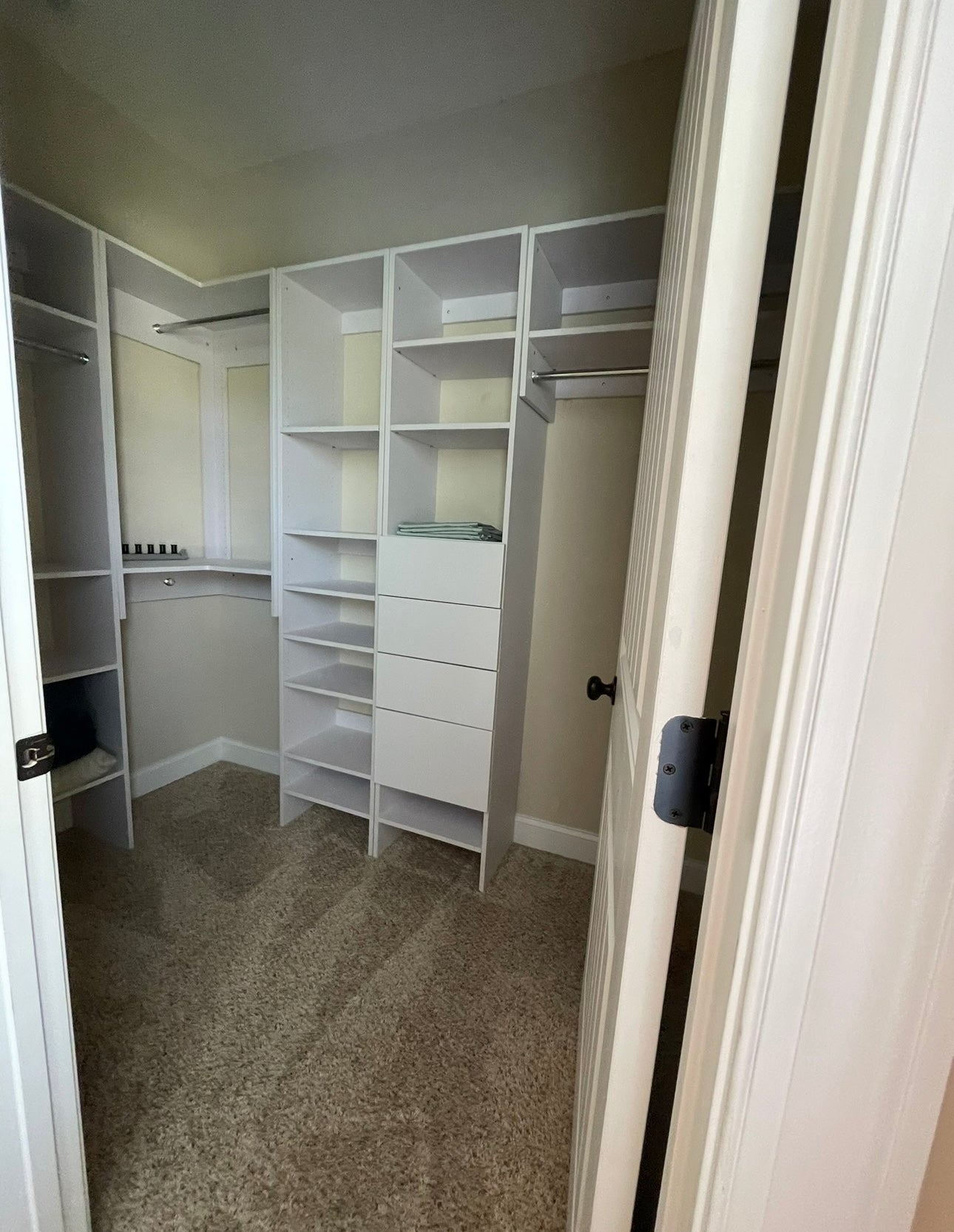 1301 Mariners - Large 4/3.5 End Unit with 2 Car Garage and Lake View*St. Simons, GA