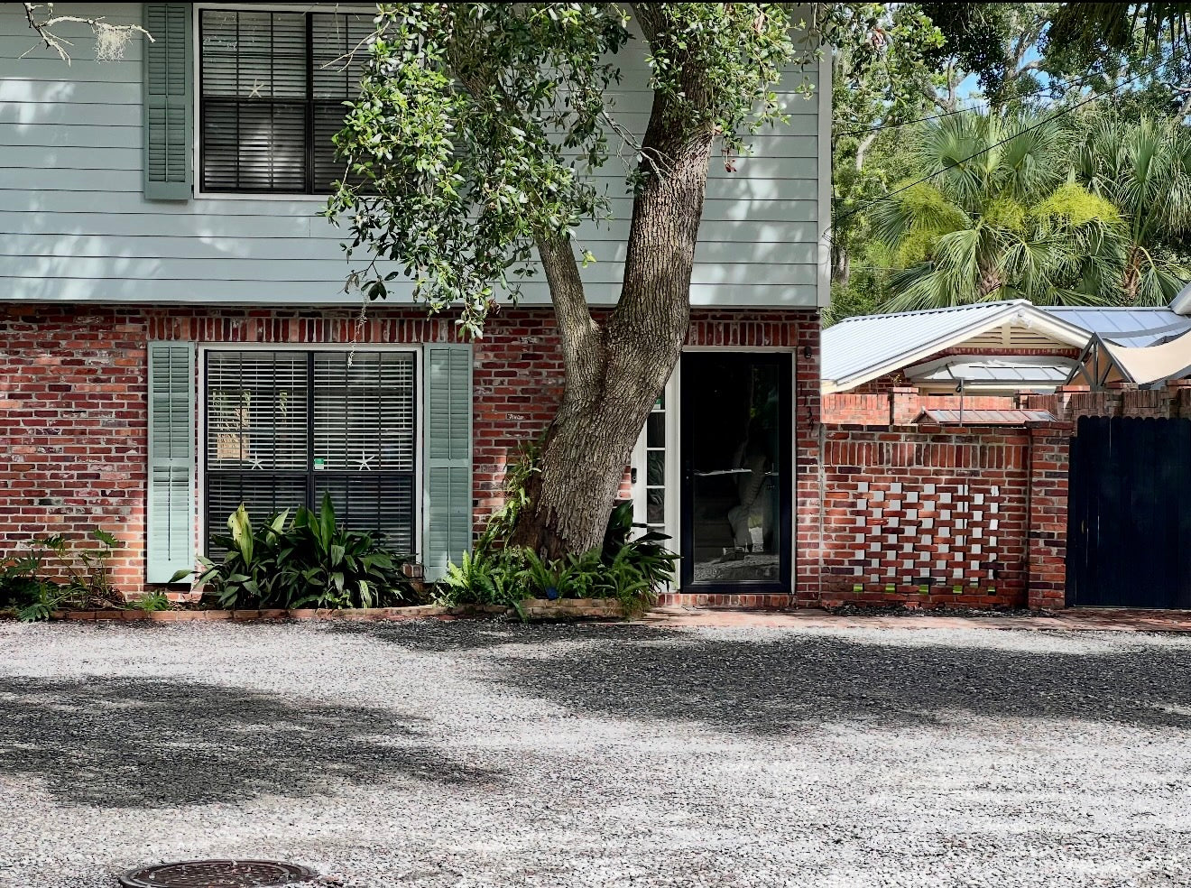1 BLOCK FROM BEACH AND King & Prince!*St. Simons, GA