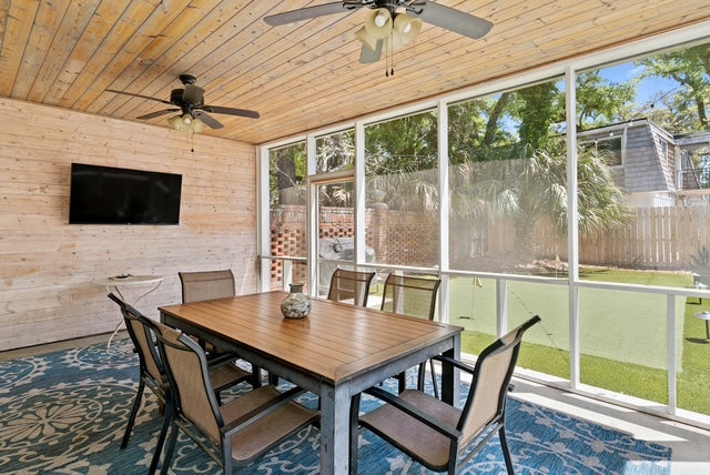 1 BLOCK FROM BEACH AND King & Prince!*St. Simons, GA