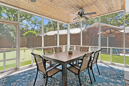 1 BLOCK FROM BEACH AND King & Prince!*St. Simons, GA